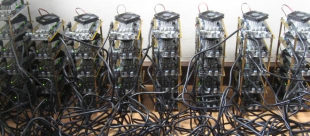 Estrutura montada para minerar BitCoins Estrutura montada para minerar BitCoins