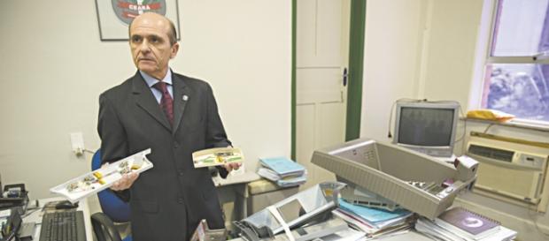 Polícia desarticula fábrica de cartões clonados Polícia desarticula fábrica de cartões clonados