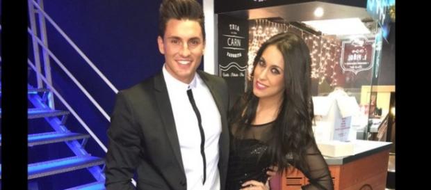 Raquel y Víctor deseando Feliz 2016 a sus fans Raquel y Víctor deseando Feliz 2016 a sus fans