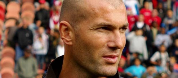 Zidane jogou no Real entre 2001 e 2006. Zidane jogou no Real entre 2001 e 2006.