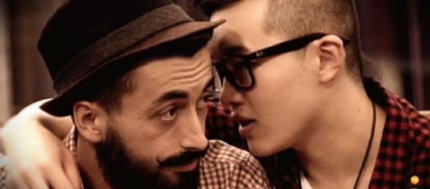 Aritz y Han siguen viéndose fuera de la casa Aritz y Han siguen viéndose fuera de la casa