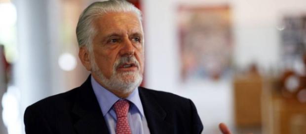 Ministro irritou PT ao dizer que ele se lambuzou Ministro irritou PT ao dizer que ele se lambuzou