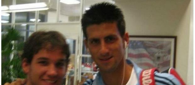 Raoul Gomes com Novak Djokovic (Instagram) Raoul Gomes com Novak Djokovic (Instagram)