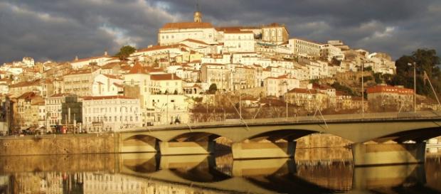 Vista da cidade de Coimbra, em Portugal. Vista da cidade de Coimbra, em Portugal.
