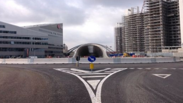 Milano, il tunnel che esce in via Gattamelata