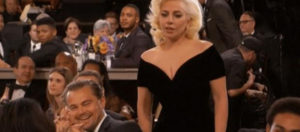 El empujón entre Leonardo DiCaprio y Lady Gaga El empujón entre Leonardo DiCaprio y Lady Gaga
