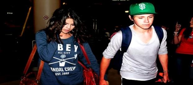 Selena e Niall não estão mais juntos Selena e Niall não estão mais juntos