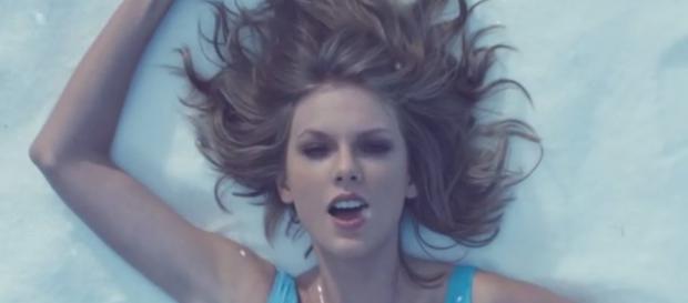 Vestido pode ser dica escondida do clipe Vestido pode ser dica escondida do clipe