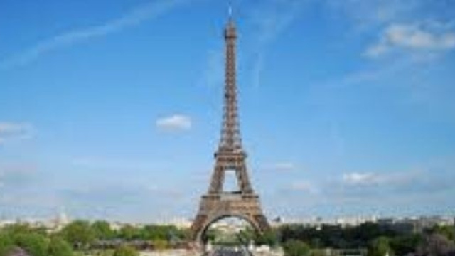 Panorama parigini con la Tour Eiffel.