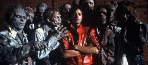 Foto di Michael Jackson e i ballerini