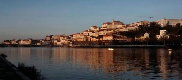 Coimbra: Alta e rio Mondego. FOTO: Carlos Ossanes. Coimbra: Alta e rio Mondego. FOTO: Carlos Ossanes.