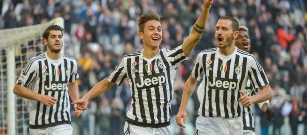 Esultanza di Dybala e compagni Esultanza di Dybala e compagni