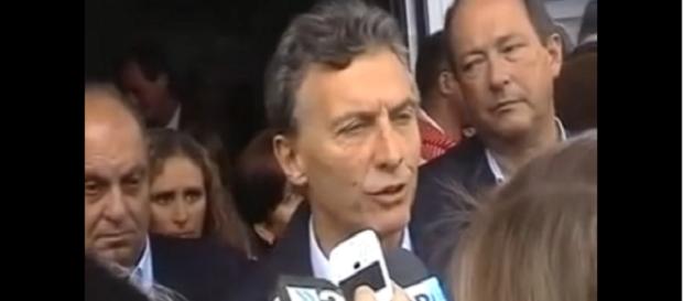 Mauricio Macri requerido por el periodismo Eco TV Mauricio Macri requerido por el periodismo Eco TV