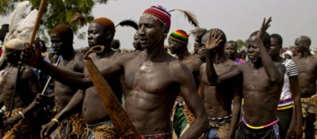 Miembros de la etnia dinka pertenecientes a Sudan. Miembros de la etnia dinka pertenecientes a Sudan.