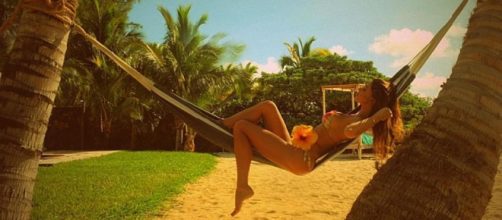 Belen Rodriguez, foto vacanze su Facebook