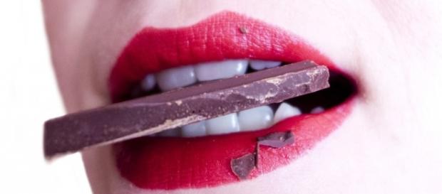 Chocolate possui propriedades emolientes. Chocolate possui propriedades emolientes.