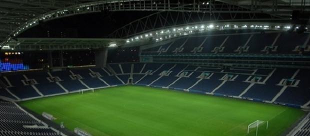 Novo treinador vai chegar ao Estádio do Dragão Novo treinador vai chegar ao Estádio do Dragão