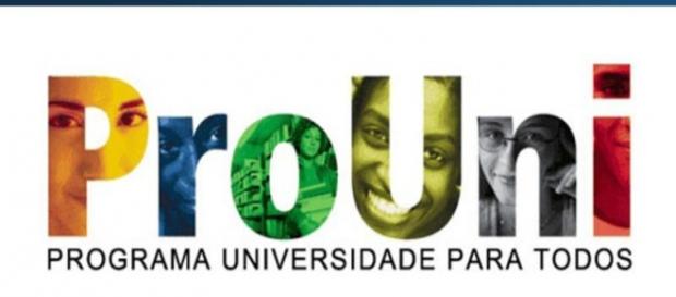 Resultado com lista de aprovados é divulgado Resultado com lista de aprovados é divulgado