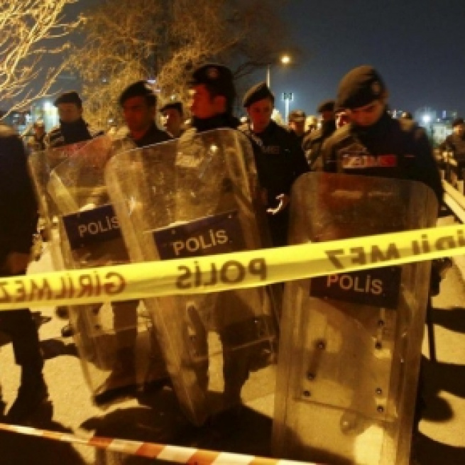 Attentato ad Istanbul, 10 morti e 15 feriti.