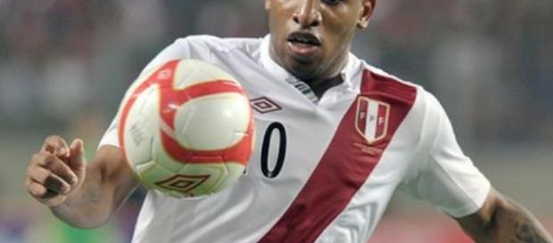 Grêmio tenta contratar peruano Farfán Grêmio tenta contratar peruano Farfán