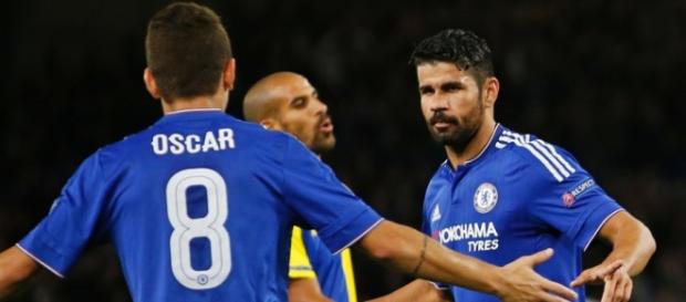 Jogadores comemoram gol pelo Chelsea Jogadores comemoram gol pelo Chelsea