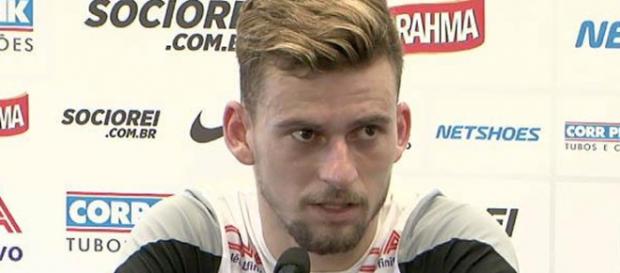 Lucas Lima, meio-campista do Santos Lucas Lima, meio-campista do Santos