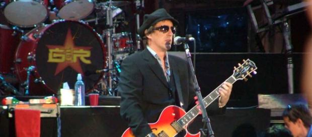 Niven marcó la relevancia de Izzy Stradlin en GN'R Niven marcó la relevancia de Izzy Stradlin en GN'R