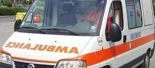 Incidente su Viale Parco a Cosenza. Motociclista finisce in ospedale.