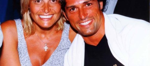 Simona Ventura e Stefano Bettarini affiatati ai tempi del matrimonio