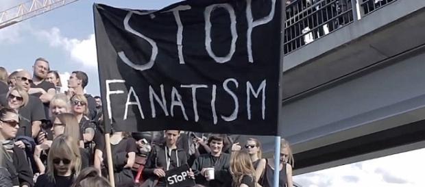 Die Protestversammlung der polnischen Frauen in Berlin, am 3. Oktober 2016 Die Protestversammlung der polnischen Frauen in Berlin, am 3. Oktober 2016