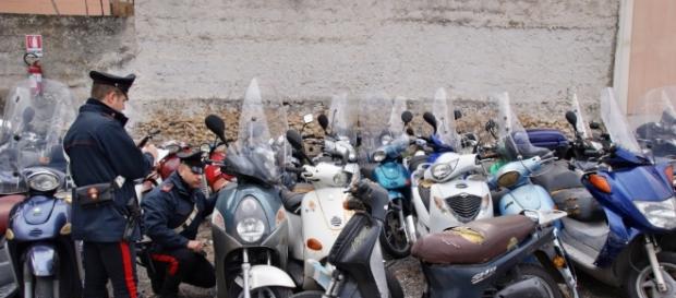 Dopo l'agguato di Camorra nel fortino dei Lo Russo, le forze dell'ordine sequestrano moto Dopo l'agguato di Camorra nel fortino dei Lo Russo, le forze dell'ordine sequestrano moto