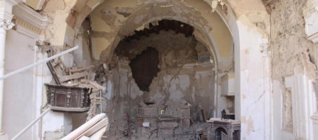 La chiesa di San Giovanni ad Amatrice, pesantemente danneggiata dal terremoto La chiesa di San Giovanni ad Amatrice, pesantemente danneggiata dal terremoto