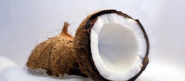 O óleo de coco é um dos mais indicados O óleo de coco é um dos mais indicados