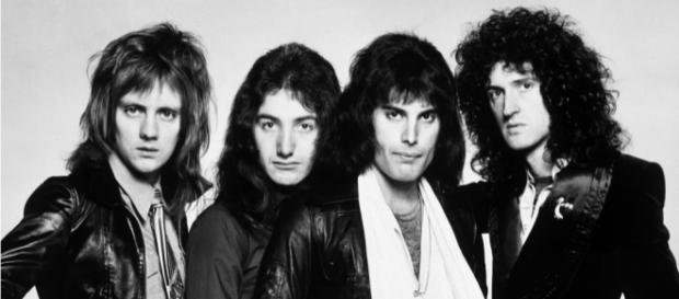 Queen On Air incluirá las 6 sesiones completas que la banda registró para la BBC en los años 70 Queen On Air incluirá las 6 sesiones completas que la banda registró para la BBC en los años 70