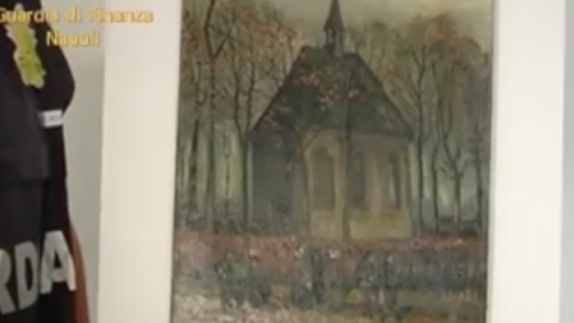 Un momento dell'operazione della guardia di finanza (1)