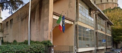 Crolla soffitto alla scuola primaria De Amici di Padova