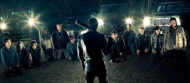 Immagine: il gruppo di Rick accerchiato dai Salvatori. Immagine: il gruppo di Rick accerchiato dai Salvatori.