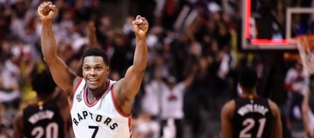 Kyle Lowry manda el partido a la prórroga en los Playoffs del 2016 frente a Miami Heat Kyle Lowry manda el partido a la prórroga en los Playoffs del 2016 frente a Miami Heat