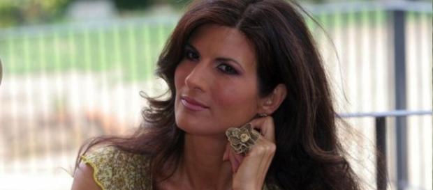 Pamela Prati verrà eliminata stasera dal "Grande Fratello Vip" per aver varcato la soglia della casa Pamela Prati verrà eliminata stasera dal "Grande Fratello Vip" per aver varcato la soglia della casa