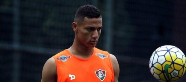Richarlison tem chances de iniciar o Fla-Flu como titular (Foto: Globo.com) Richarlison tem chances de iniciar o Fla-Flu como titular (Foto: Globo.com)