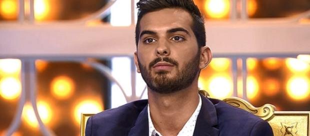 Suso expulsará a una de sus pretendientas por no acostarse con él Suso expulsará a una de sus pretendientas por no acostarse con él