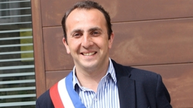 DR Renaud Pfefer maire de Mornant (69)