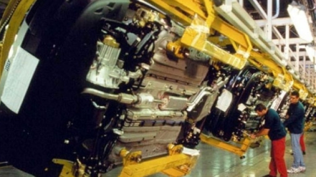 Foto 1 - Produzione industriale in crescita: +0,5% a marzo - lettera43.it