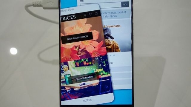 Sharp Corner R: lo smartphone senza cornice