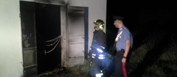 Attentato incendiario contro l'ex scuola di polizia che diventerà centro di accoglienza migranti Attentato incendiario contro l'ex scuola di polizia che diventerà centro di accoglienza migranti