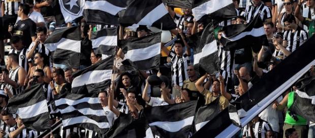 Botafogo x Internacional: assista ao vivo na TV e online Botafogo x Internacional: assista ao vivo na TV e online