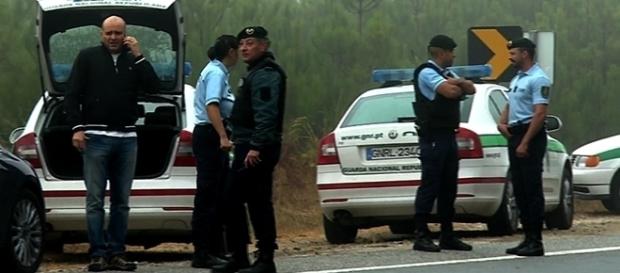 Casal encontrado também ferido nas proximidades, tendo morrido o homem Casal encontrado também ferido nas proximidades, tendo morrido o homem