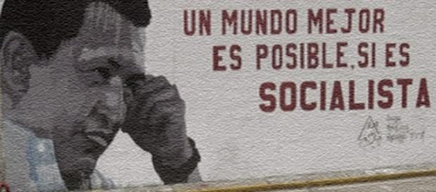Chavez: "Eine bessere Welt ist möglich, wenn sie sozialistisch ist." Chavez: "Eine bessere Welt ist möglich, wenn sie sozialistisch ist."