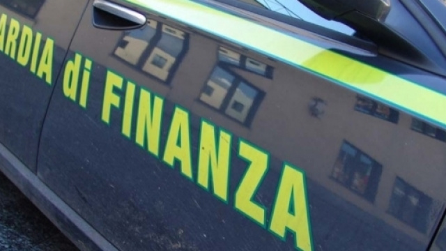 Arrestati due avvocati di Lecce per diversi reati: truffa, falso, autoriciclaggio, infedele patrocinio