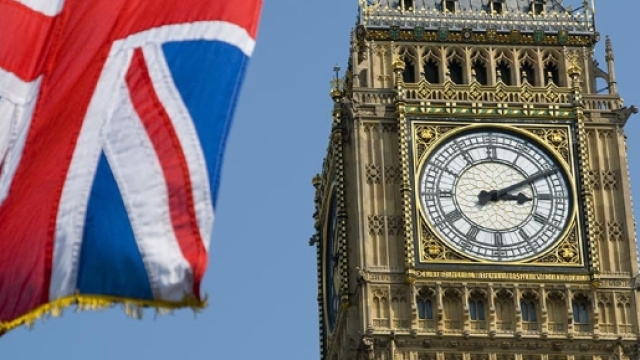 Dietro front della Gran Bretagna sui moduli di iscrizione scolastica.